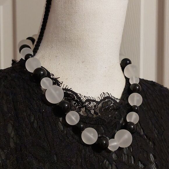Vintage Black and Cloudy White Orbs Necklace with Hidden Twist Cap Screw Barrel - Picture 2 of 6